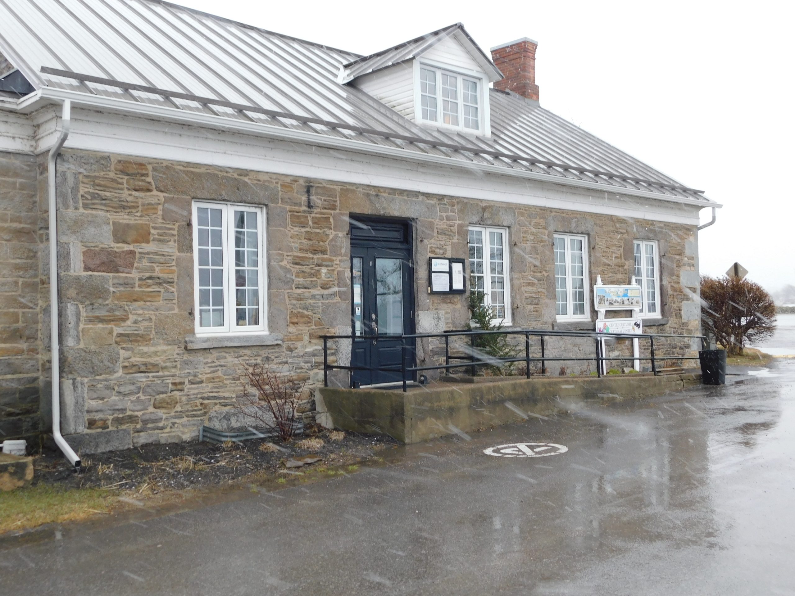 On the eve of its 50th anniversary, Centre Culturel le Chenail and the municipality of Hawkesbury have yet to negotiate a lease renewal.
