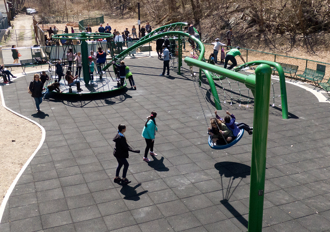 ACTGC-Treadwell_playground_gear PHOTO 2