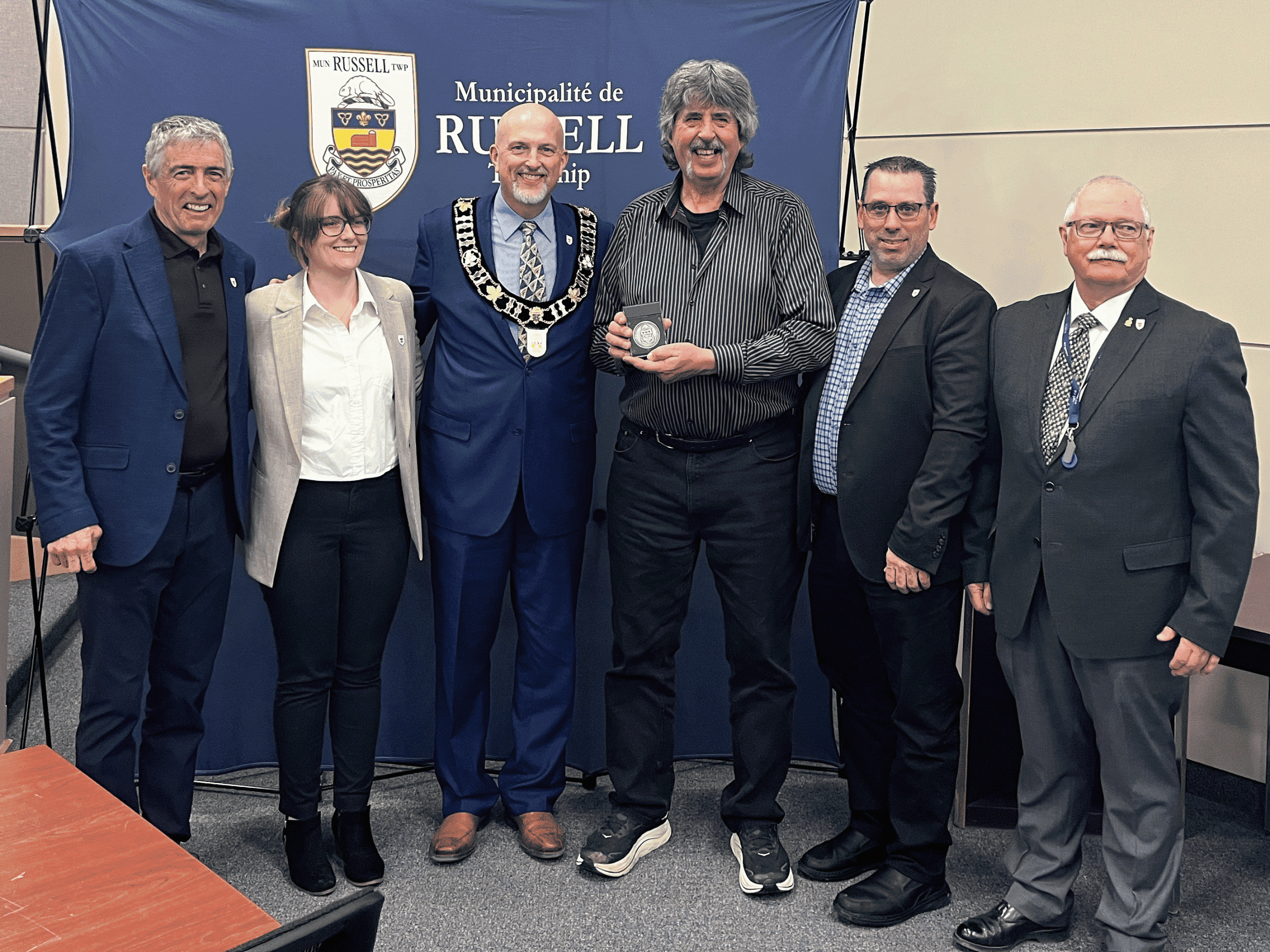 ACTGV_IJL_Henry Staal honoré pour son engagement communautaire à Russell (2) (1) (1) (1) (1)