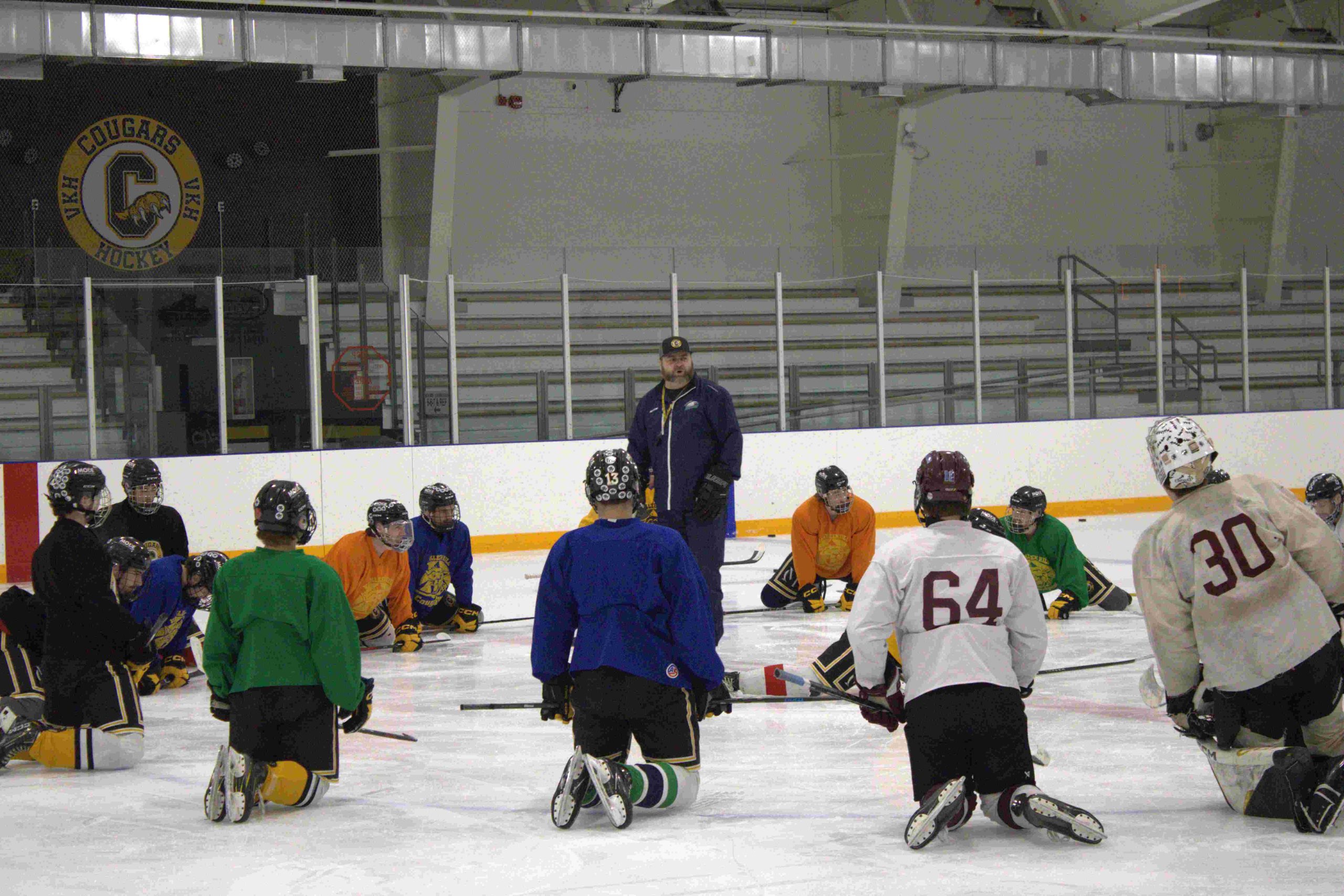 Cougars-Cunning-Centre-Joueurs-1 Cougars-Cunning-Centre-Joueurs-1