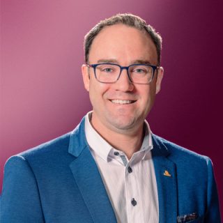 Le préfet de la MRC d’Argenteuil, Bernard Bigras-Denis, exige qu’Alto dédommage les
communautés qui seront traversées par son TGV. (Ville de Lachute)