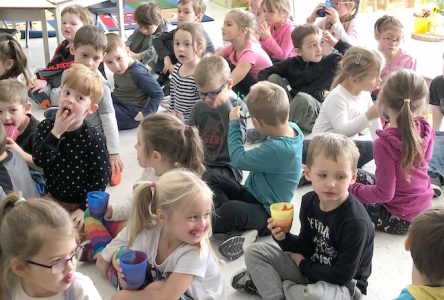 « Ça prend un village pour élever un enfant! »