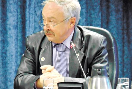 Le maire Desjardins rejette les plaintes de la députée Simard