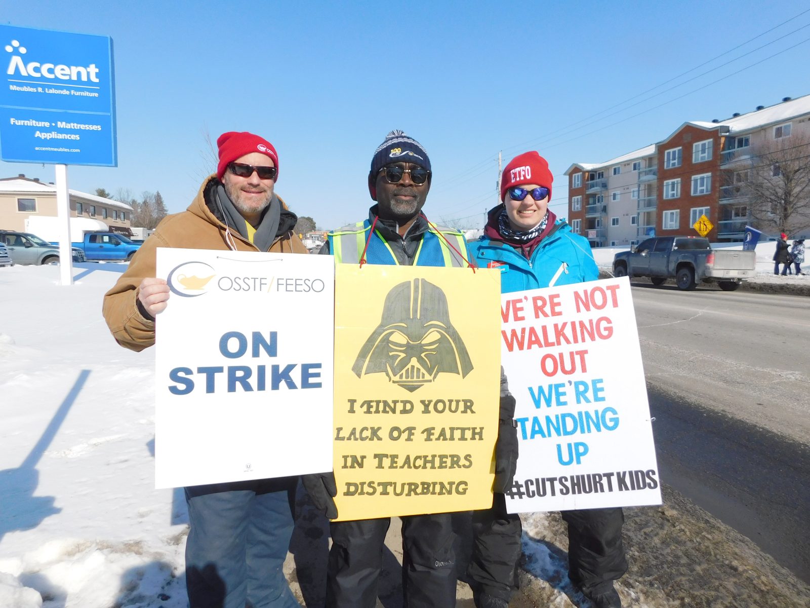 Teachers’ unions split now on labour tactics with province