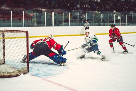 Hawks prepare to take off for a new hockey season