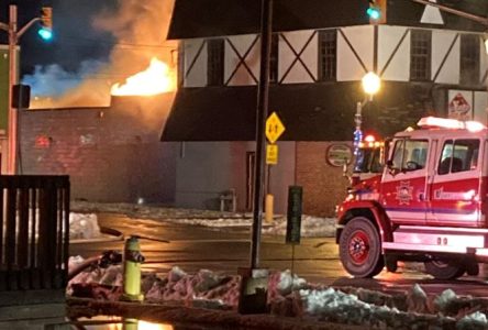 Un incendie dans la nuit de lundi au centre-ville de Hawkesbury