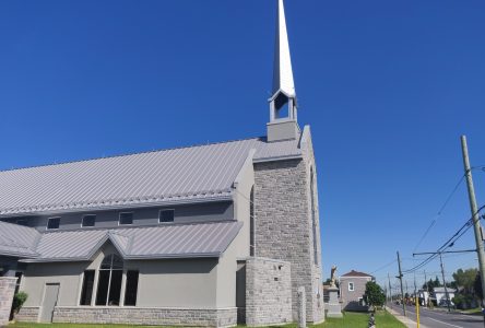 Consécration de la nouvelle église de Saint-Isidore-de-Prescott