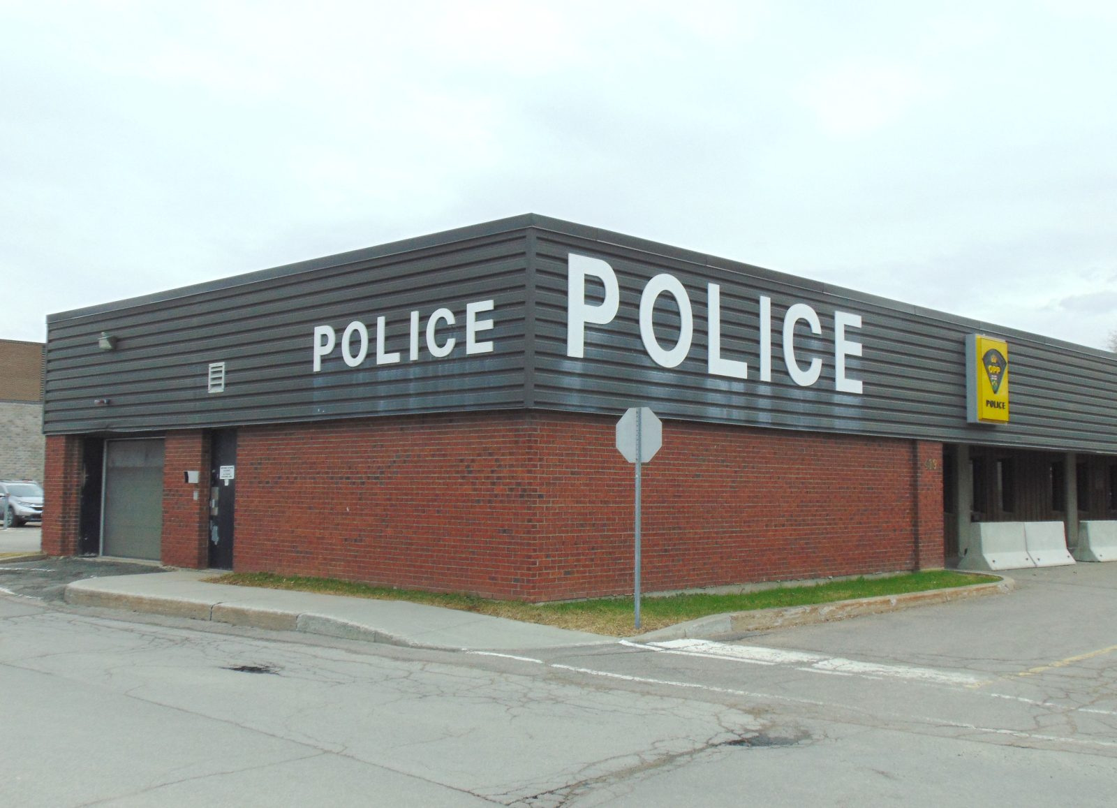 Hawkesbury food bank moves to OPP station?