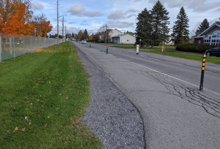 More safety signs for Blais Street path