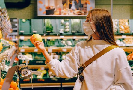 Les commerçants réagissent au port du masque obligatoire