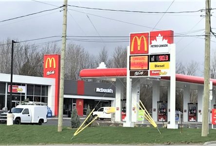 Malgré la COVID, le nouveau McDonald’s est occupé