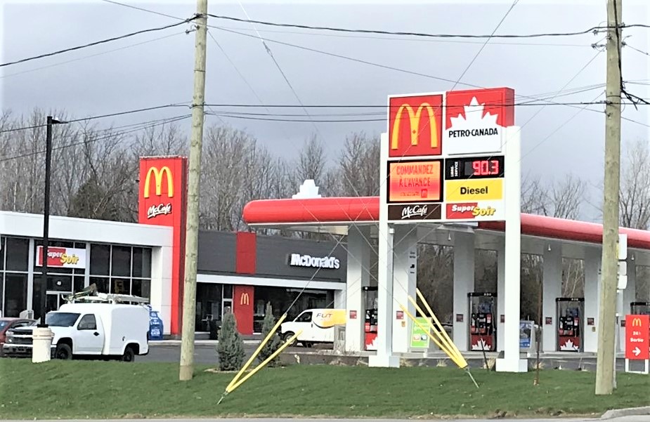 Malgré la COVID, le nouveau McDonald’s est occupé