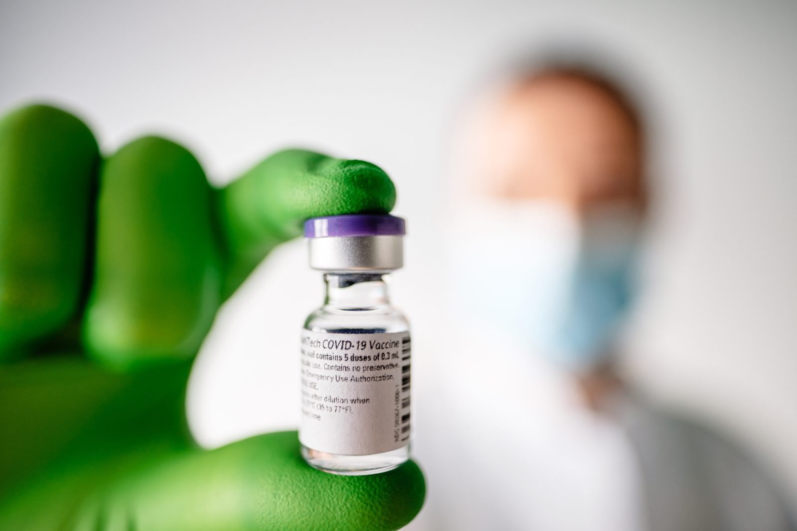 Les premiers vaccins COVID-19 de la région arriveront la semaine prochaine