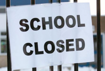 Coronavirus concern keeps schools closed after spring break