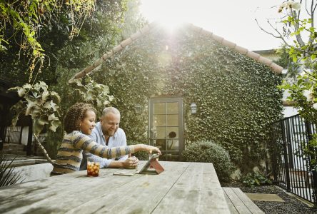 Comment transformer votre décor pour passer l’été à la maison