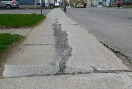 Le plan de réparation des trottoirs est reporté à 2022