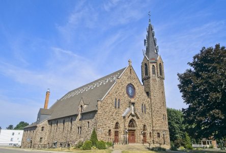 Les églises d’Argenteuil accueillent de nouveau leurs fidèles