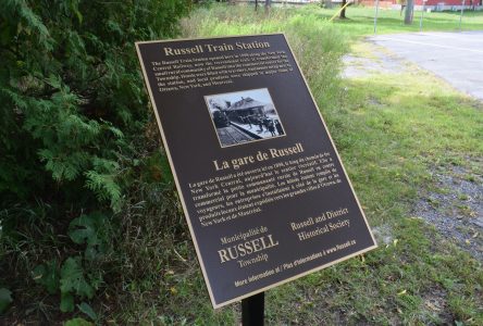 Russell unveils two new historical plaques