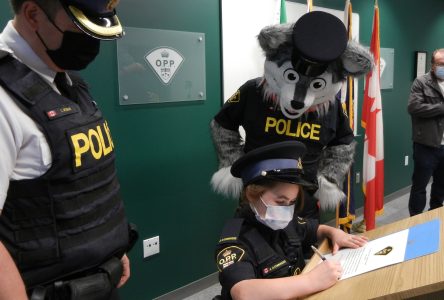 La Police provinciale de Hawkesbury nomme sa mascotte