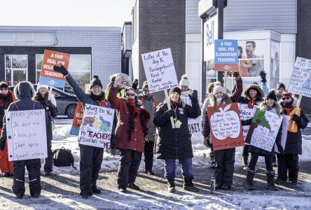 Les enseignants protestent de plus en plus fort