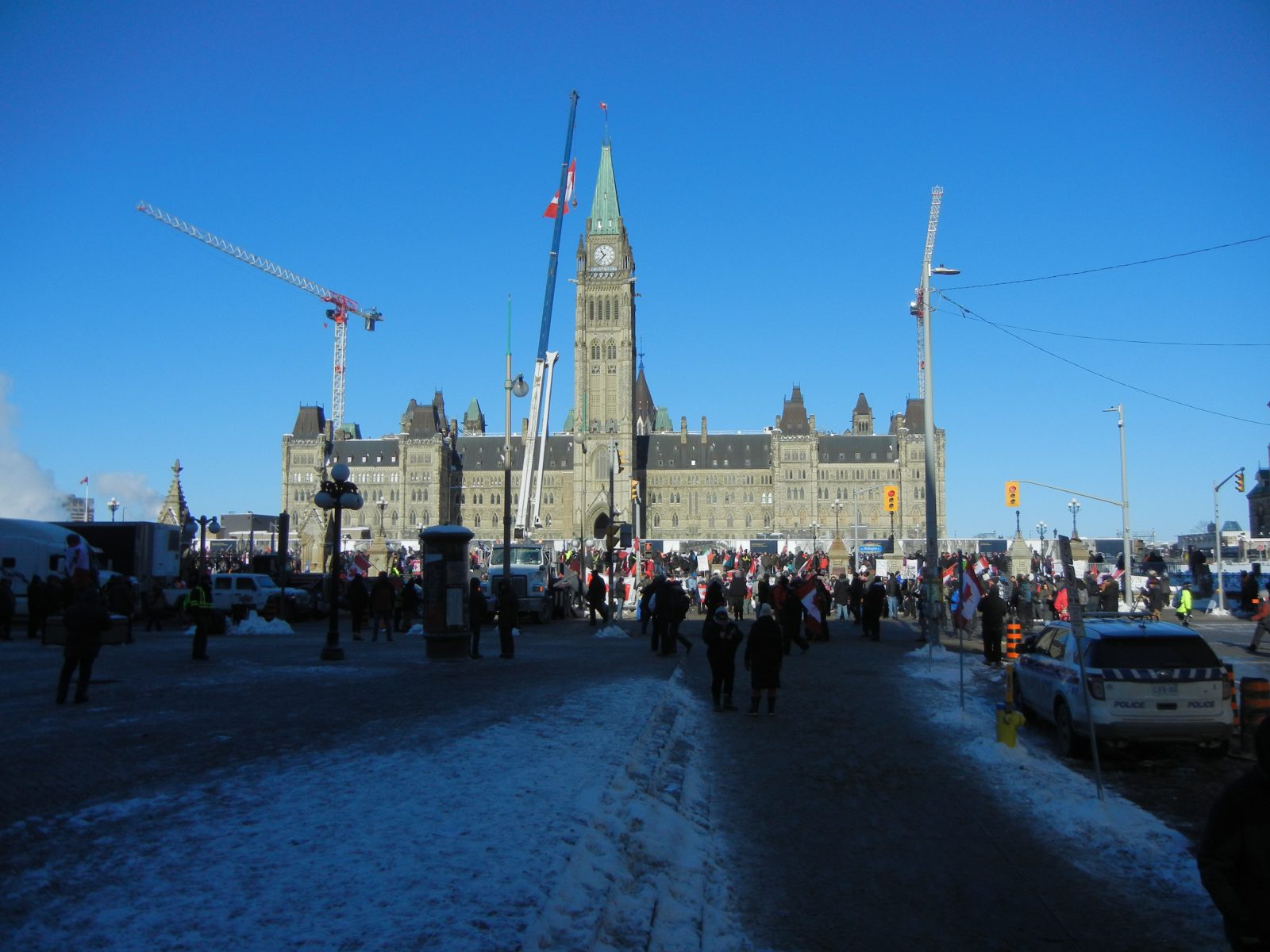 Freedom Convoy 2022 gridlocks Ottawa