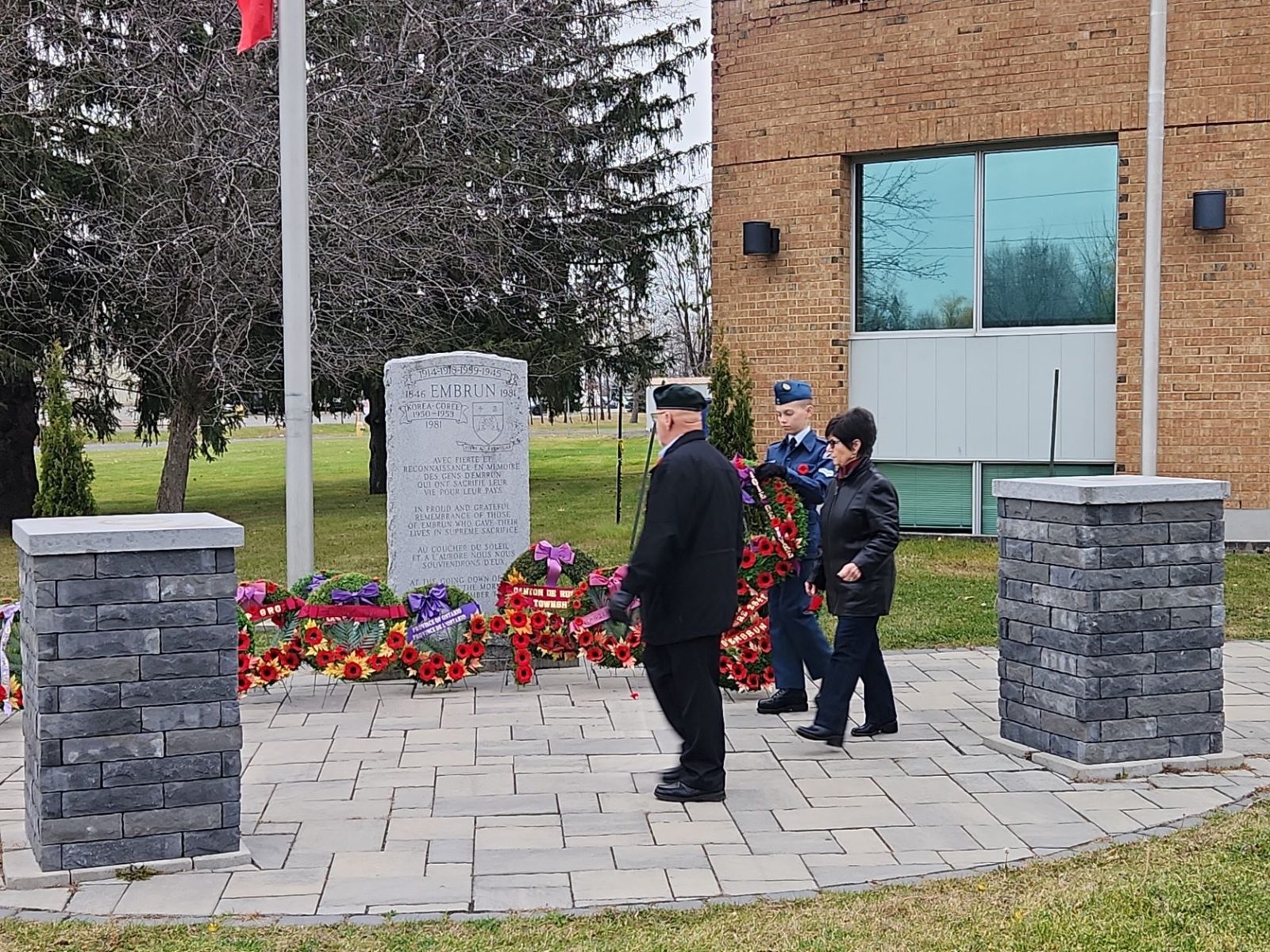Embrun and Russell remember the fallen