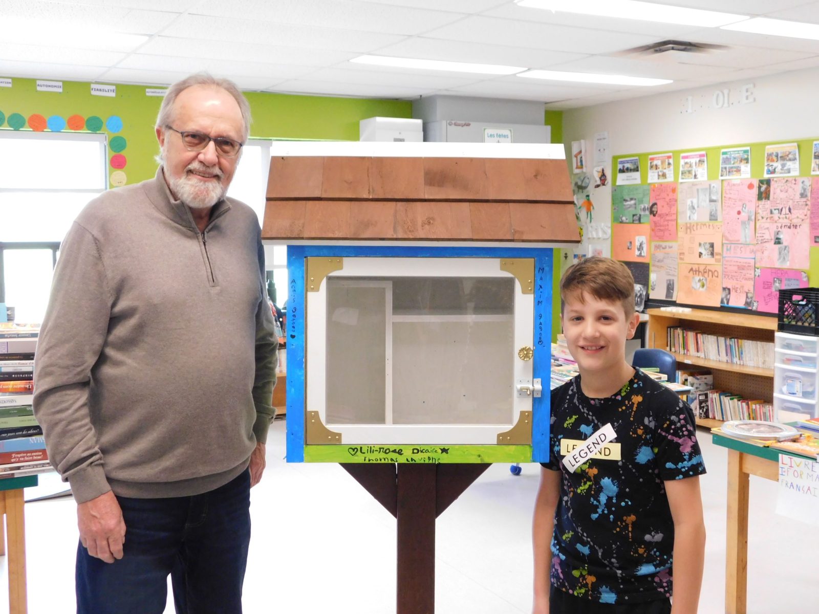 Les élèves collectent des livres pour alimenter des mini-bibliothèques