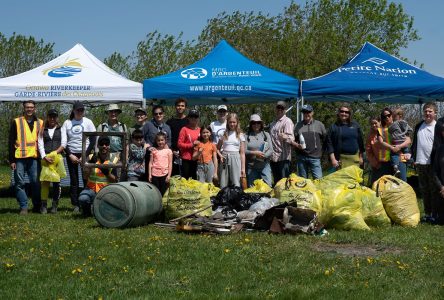 Weekend cleanup of Ottawa River shoreline