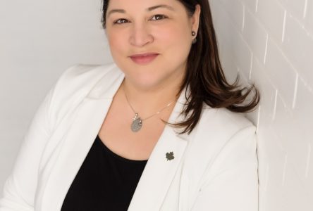 « C’est mon heure. »  Julie Séguin veut être députée conservatrice dans la nouvelle circonscription fédérale de Prescott-Russell