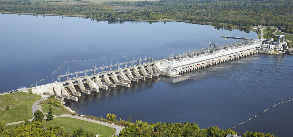 Hydro-Québec invite la population à la prudence à proximité de la centrale de Carillon