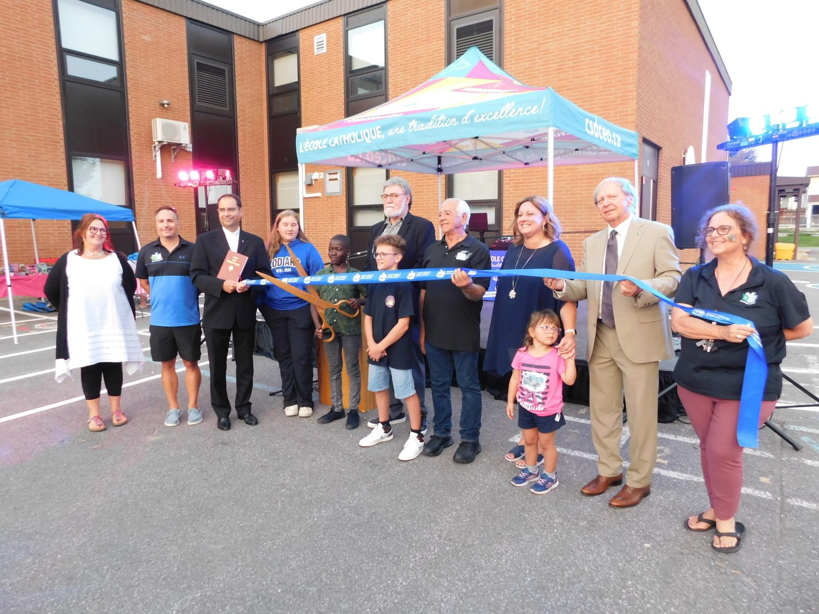 Célébration pour la nouvelle École Paul VI