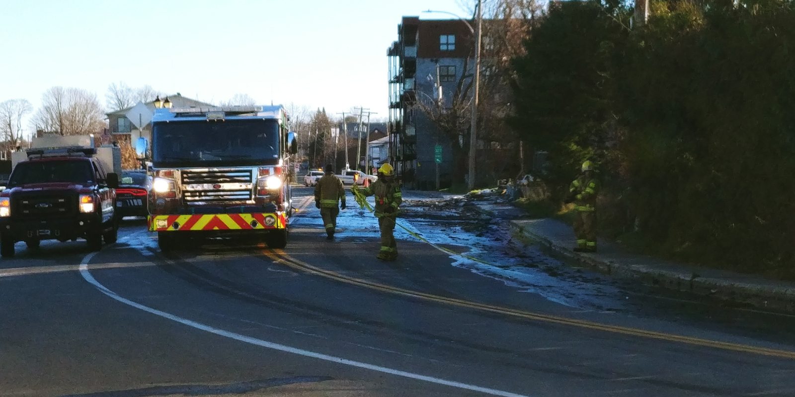 Les flammes détruisent une résidence à Lachute